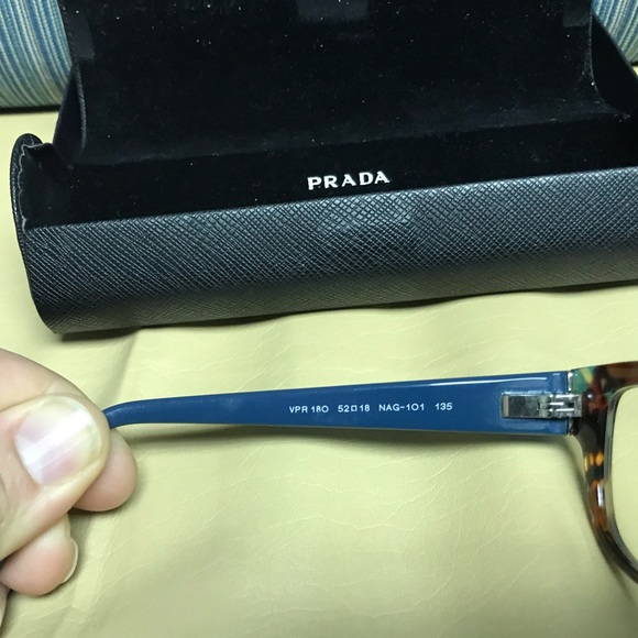 Prada Eyewear - Picture 4 of 8